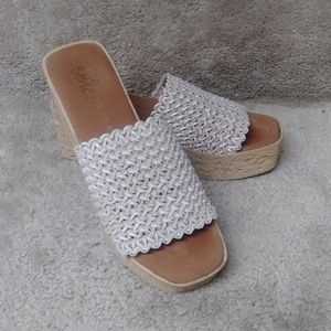 Sbicca Shoes Size 7 Tan Wedge